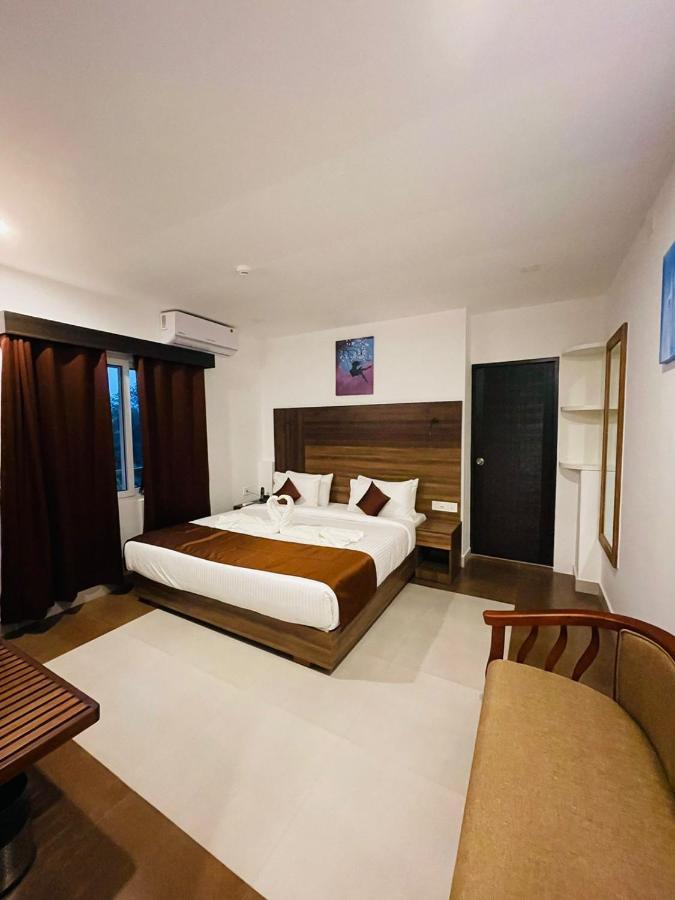 Hotel La Serene Mattannur Mattanur Eksteriør bilde